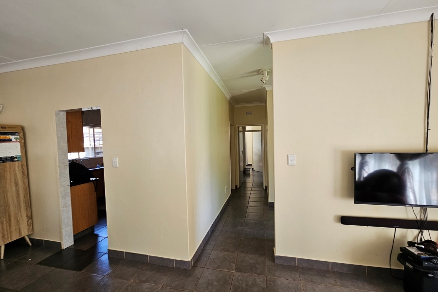 To Let 3 Bedroom Property for Rent in Protea Park North West